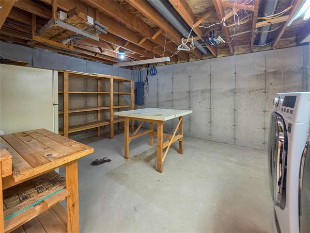 3228 Summerfield Drive, Eau Claire, WI 54701