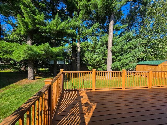 3228 Summerfield Drive, Eau Claire, WI 54701