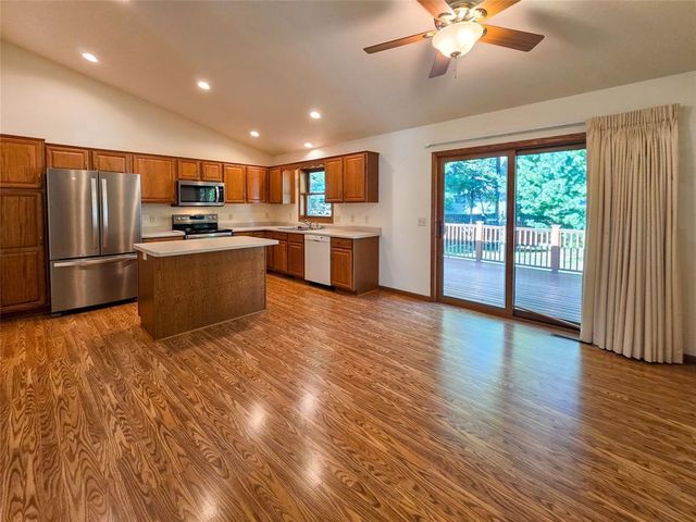 3228 Summerfield Drive, Eau Claire, WI 54701