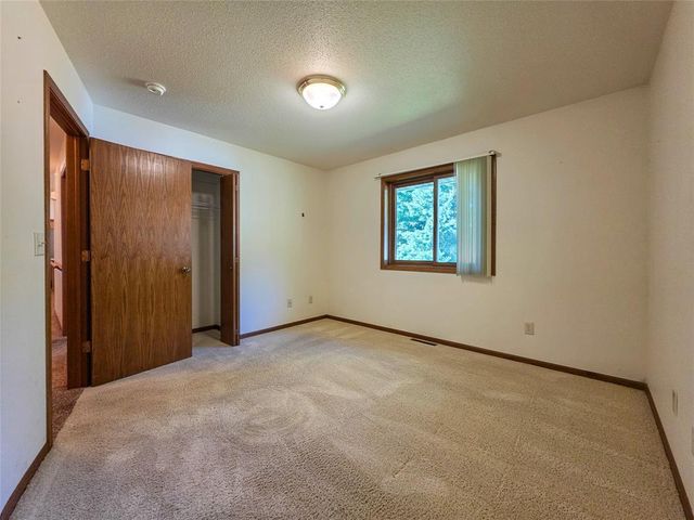 3228 Summerfield Drive, Eau Claire, WI 54701