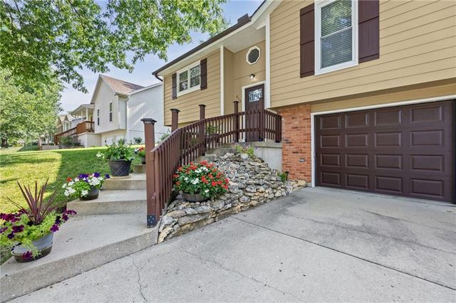 815 Autumn Drive, Belton, MO 64012