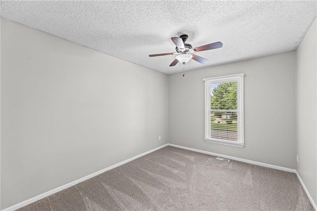 815 Autumn Drive, Belton, MO 64012
