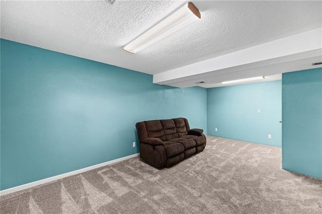 815 Autumn Drive, Belton, MO 64012