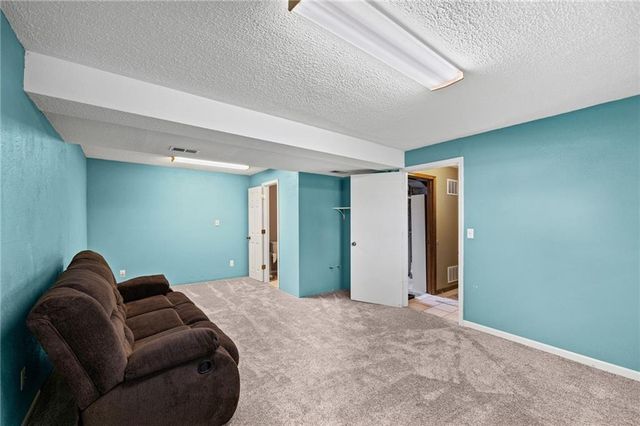 815 Autumn Drive, Belton, MO 64012