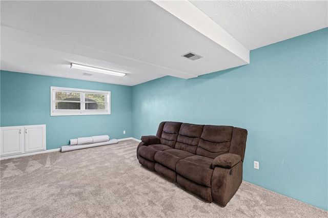815 Autumn Drive, Belton, MO 64012
