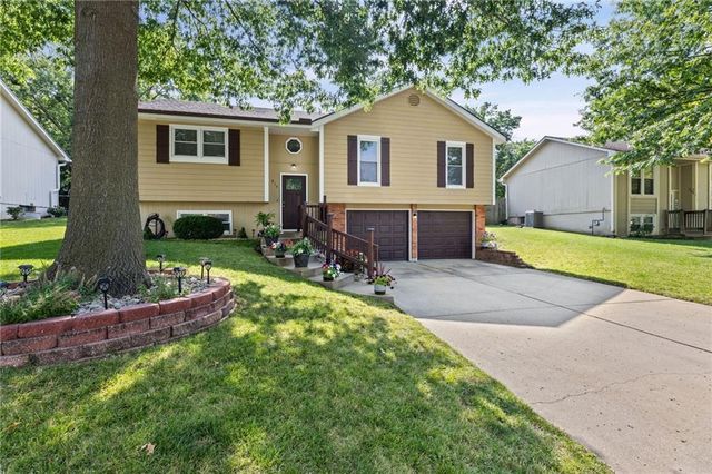 815 Autumn Drive, Belton, MO 64012