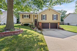815 Autumn Drive, Belton, MO 64012