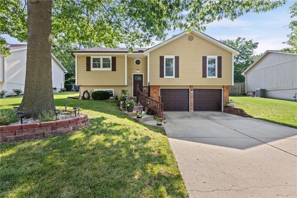 815 Autumn Drive, Belton, MO 64012