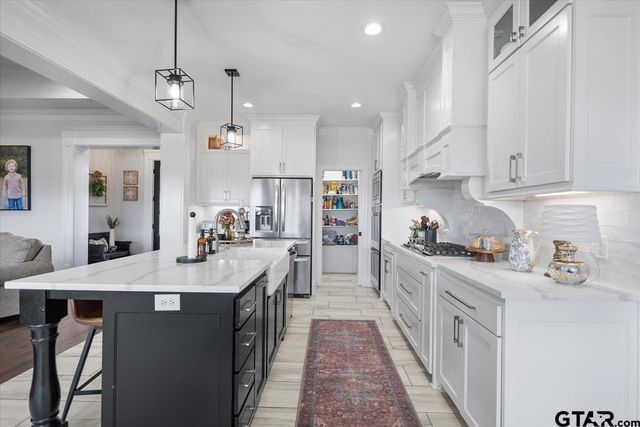 421 Bush Buck Way, Bullard, TX 75757