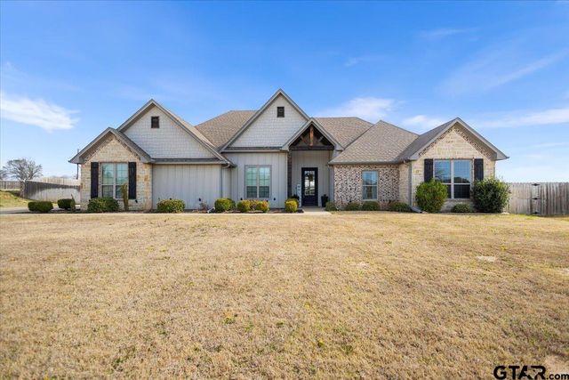421 Bush Buck Way, Bullard, TX 75757