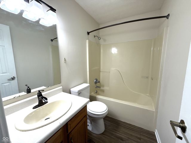 7318 Thornmill Court, Avon, IN 46123