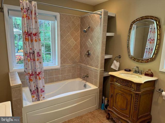 417 WINGATE RD, Huntingdon Valley, PA 19006