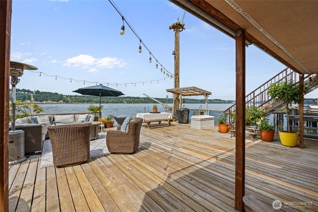 15 N Salmon Beach, Tacoma, WA 98407