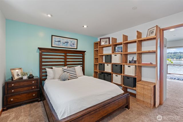 15 N Salmon Beach, Tacoma, WA 98407
