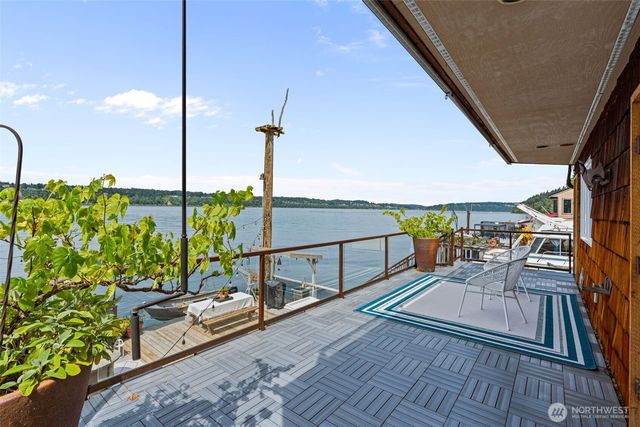 15 N Salmon Beach, Tacoma, WA 98407