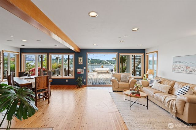 15 N Salmon Beach, Tacoma, WA 98407