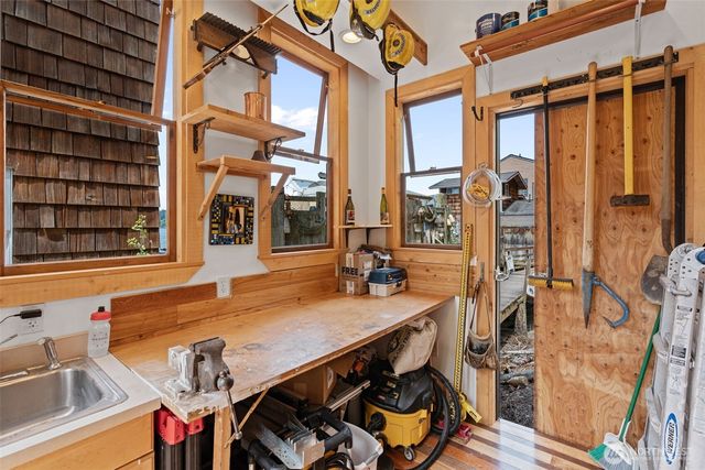 15 N Salmon Beach, Tacoma, WA 98407