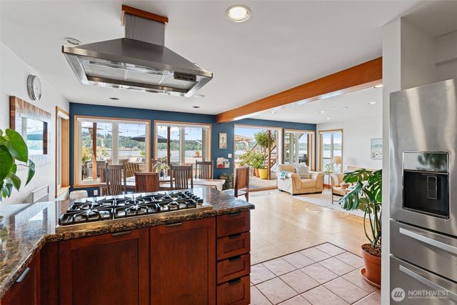15 N Salmon Beach, Tacoma, WA 98407