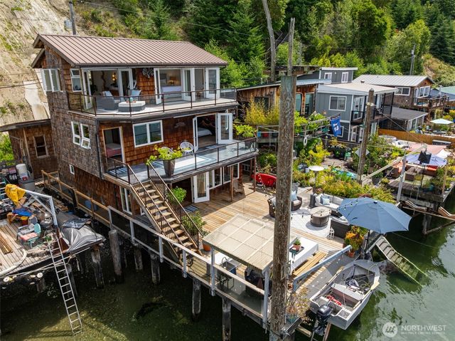 15 N Salmon Beach, Tacoma, WA 98407