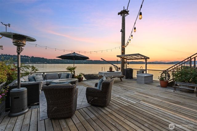 15 N Salmon Beach, Tacoma, WA 98407