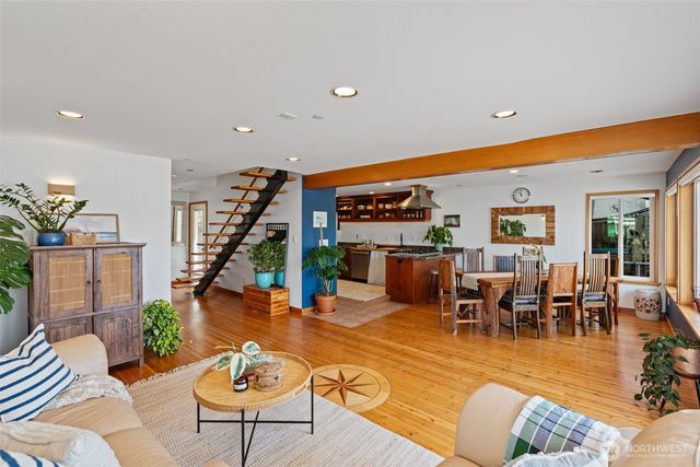 15 N Salmon Beach, Tacoma, WA 98407