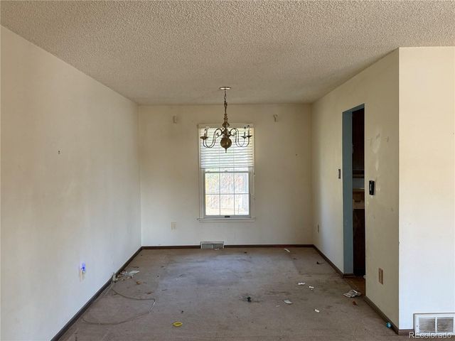 2545 S Eagle Cir, Aurora, CO 80014