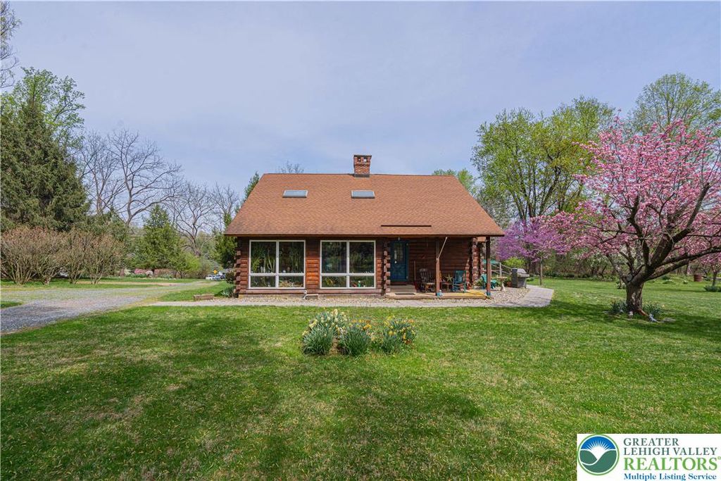 1672 Station Avenue, Upper Saucon Twp, PA 18034
