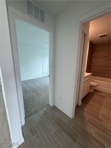 420 NW 4th TER, Cape Coral, FL 33993