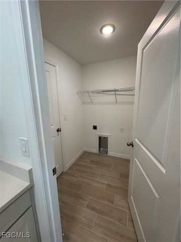 420 NW 4th TER, Cape Coral, FL 33993