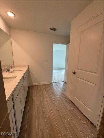 420 NW 4th TER, Cape Coral, FL 33993