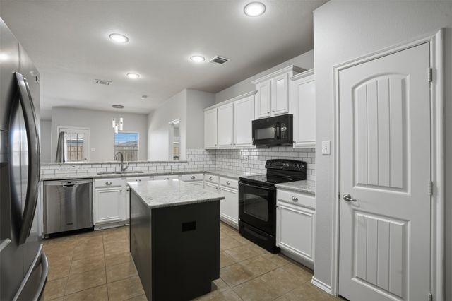 125 Meadow Crest Drive, Princeton, TX 75407