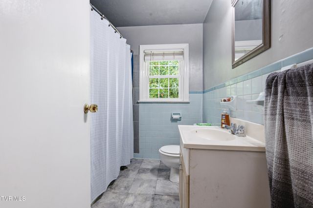 246 Randolph Street, Bristol, VA 24201