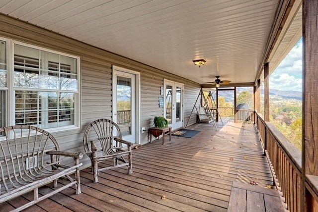 156 Brer Fox Ridge Road, Hiawassee, GA 30546