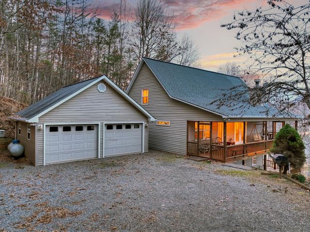 156 Brer Fox Ridge Road, Hiawassee, GA 30546
