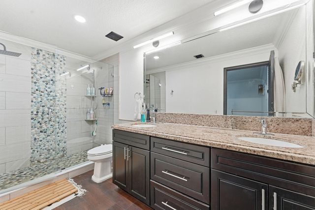 3221 Johns Place, Palm Springs, FL 33461