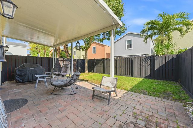 3221 Johns Place, Palm Springs, FL 33461