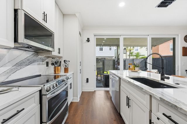 3221 Johns Place, Palm Springs, FL 33461