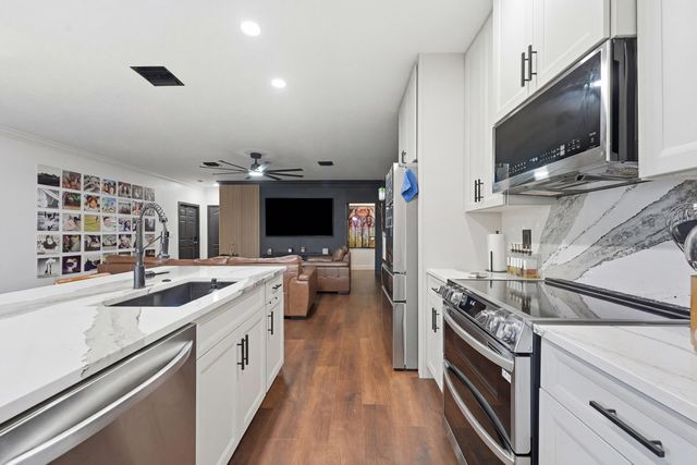 3221 Johns Place, Palm Springs, FL 33461