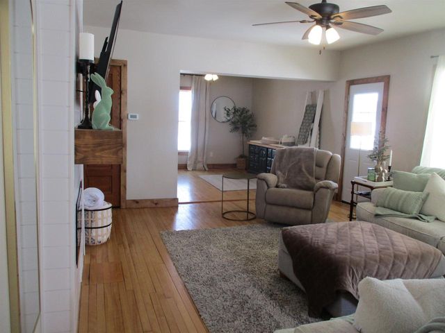 E10056 County C Road, North Freedom, WI 53951