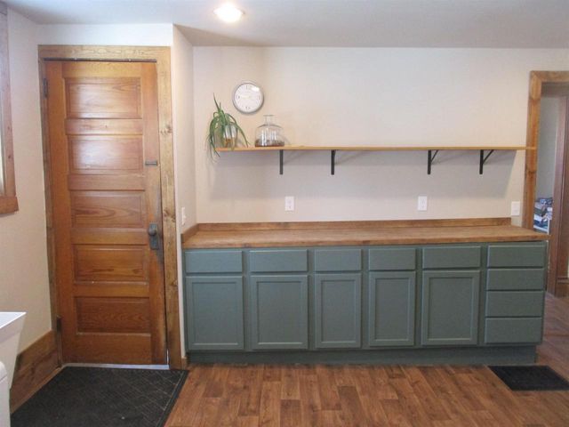 E10056 County C Road, North Freedom, WI 53951