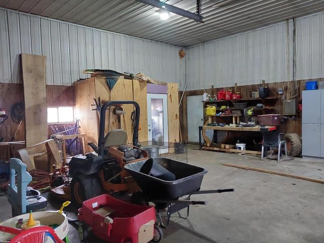 E10056 County C Road, North Freedom, WI 53951