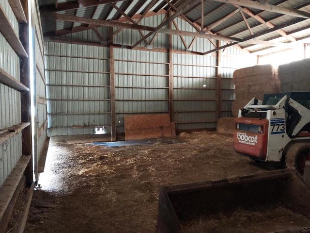 E10056 County C Road, North Freedom, WI 53951