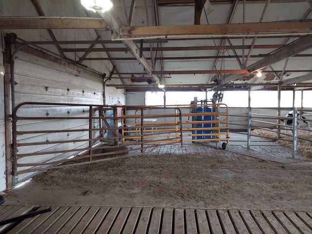 E10056 County C Road, North Freedom, WI 53951