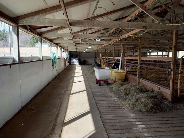 E10056 County C Road, North Freedom, WI 53951