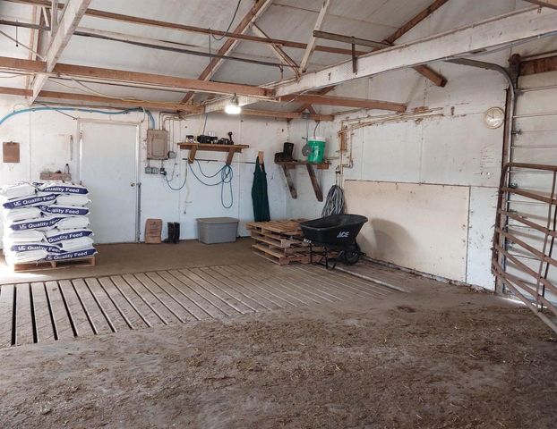 E10056 County C Road, North Freedom, WI 53951