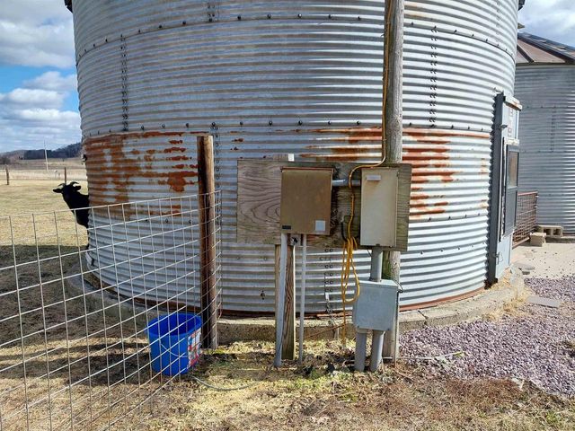 E10056 County C Road, North Freedom, WI 53951