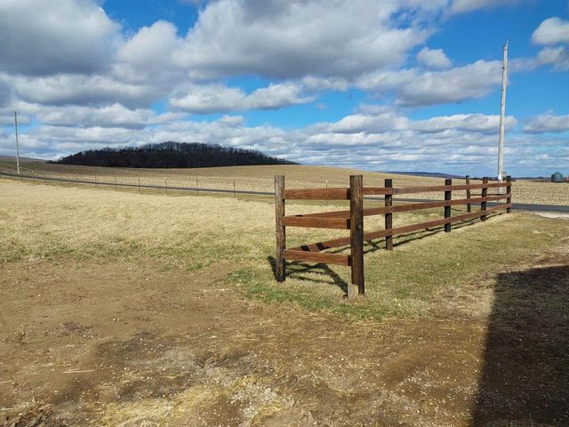 E10056 County C Road, North Freedom, WI 53951