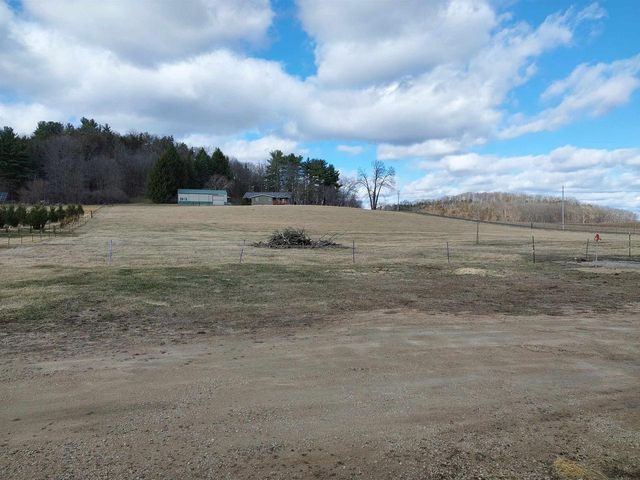 E10056 County C Road, North Freedom, WI 53951