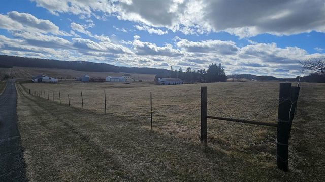 E10056 County C Road, North Freedom, WI 53951