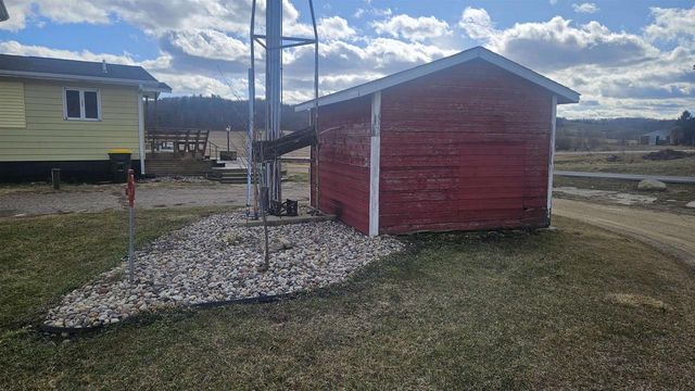 E10056 County C Road, North Freedom, WI 53951